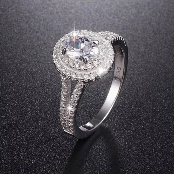 NEW Diamond 💍 Sterling Silver Engagement Ring - Picture 5 of 8